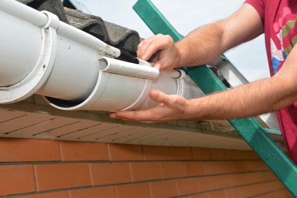 Cost of Large Gutter Repair in Mechanicsburg